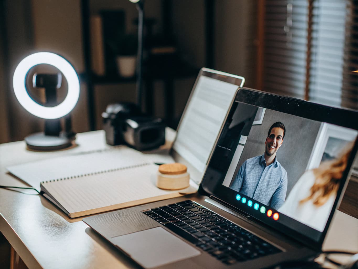 Laptop and ring light setup for remote online notarization